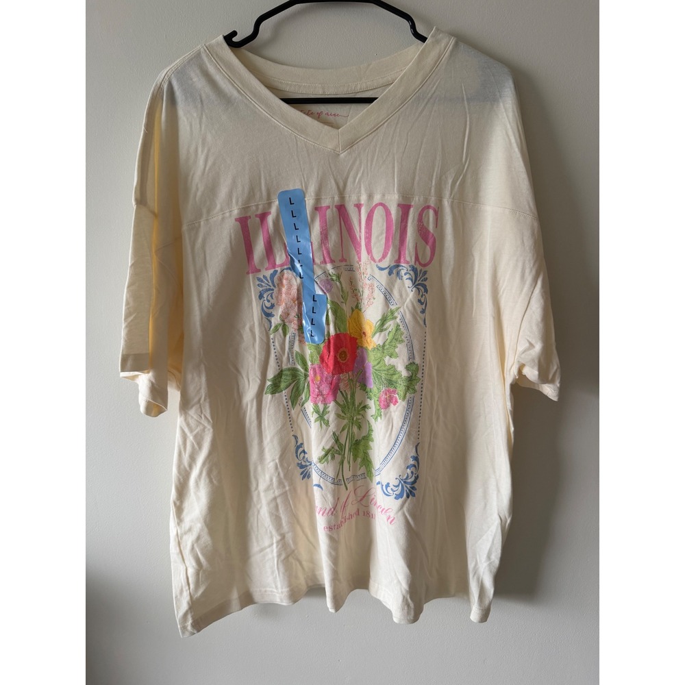 State of Mine Illinois Land of Lincoln Floral Graphic V-Neck Tee Cream Large